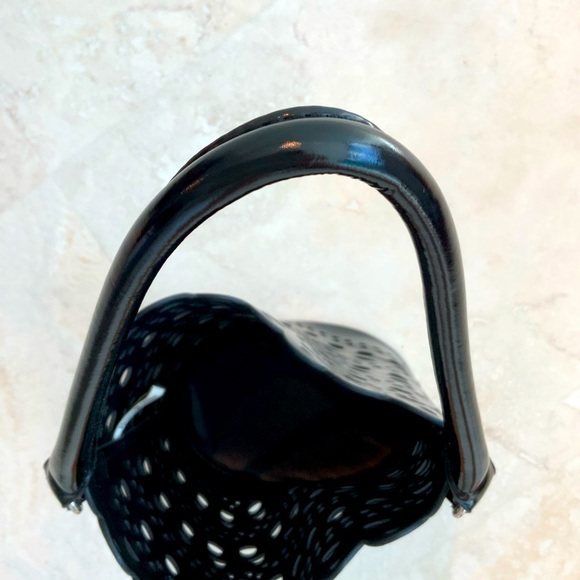 Cute, Vegan Laser Cut Black scalloped Neiman  Marcus bag - Picture 3 of 5